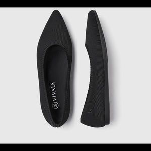 Vivaia Collection Point Toe Flats Size 7